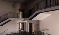 SLAZ, trap in centrale hal van voorheen de zusterflat